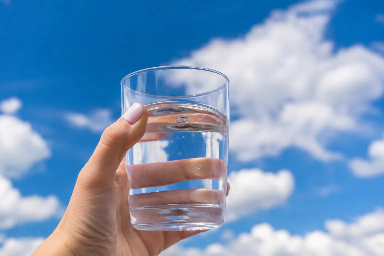Лужна вода і воднева вода: у чому різниця