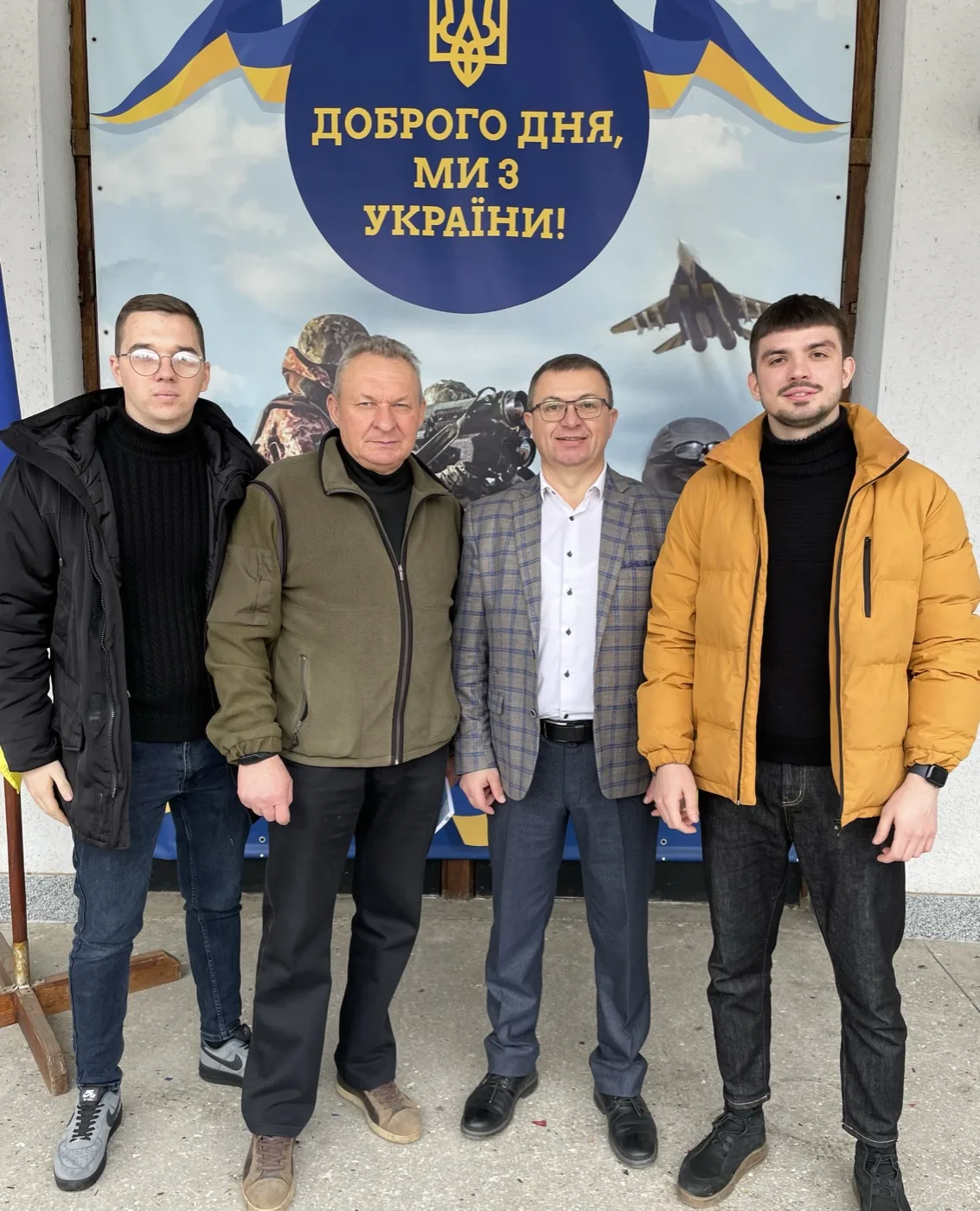 Професор Олег Покотило та лікар Іван Кульчицький під час візиту до військових медиків